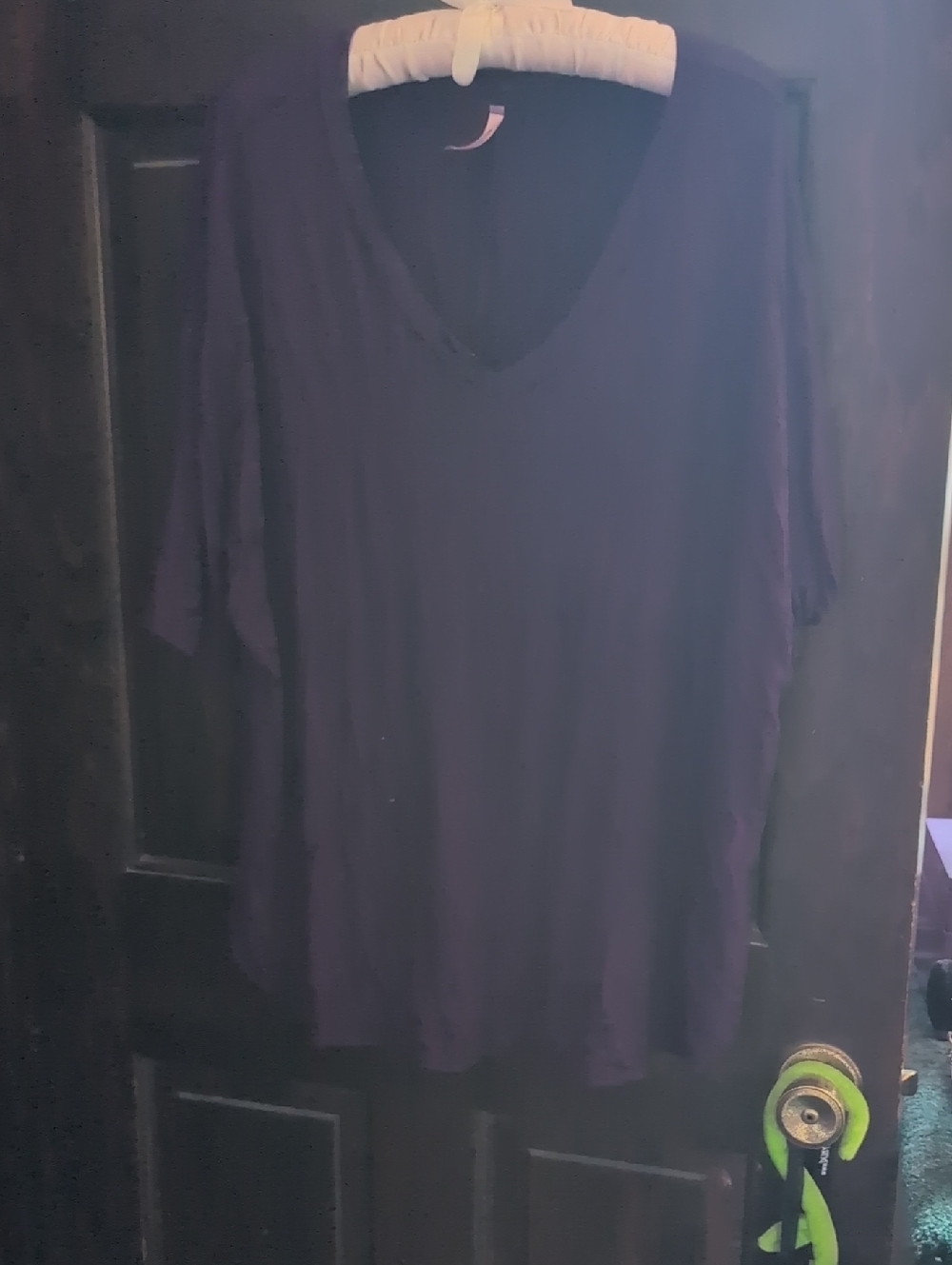 Relaxed V-Neck Short Sleeve Top in Deep Purple